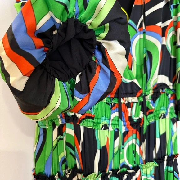 NWT Alden Adair Shelbi Dress Kimono with bubble sleeves size Medium.